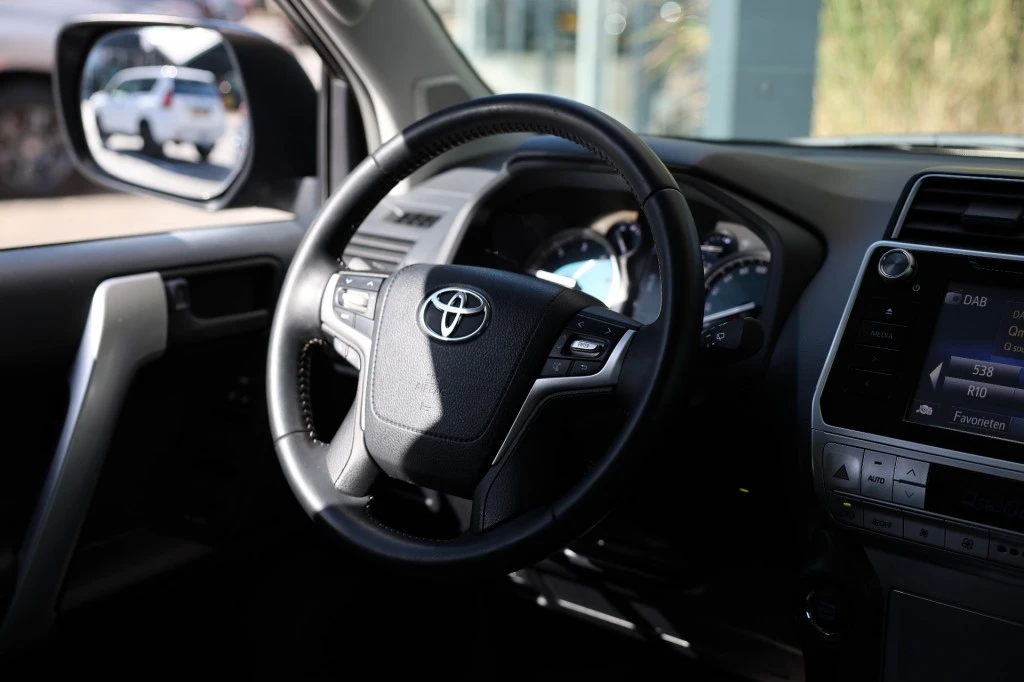 Toyota Land Cruiser – foto 12