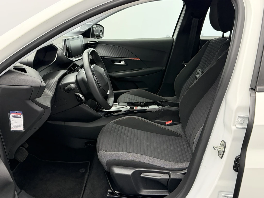 Peugeot e-208 – foto 11