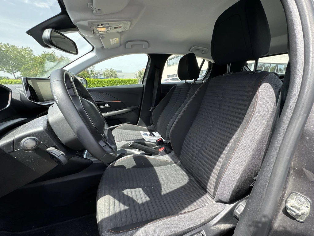 Peugeot 208 – foto 10