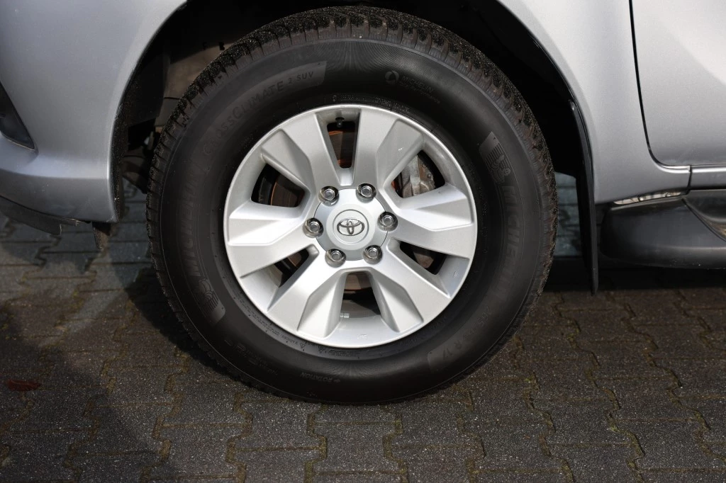 Toyota Hilux – foto 7