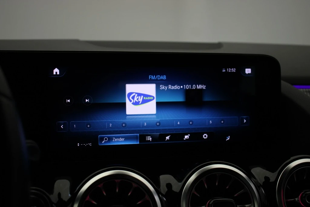 Mercedes-Benz EQA – foto 28