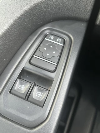 Renault Trafic – thumbnail 25