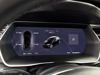 Tesla Model X – thumbnail 16