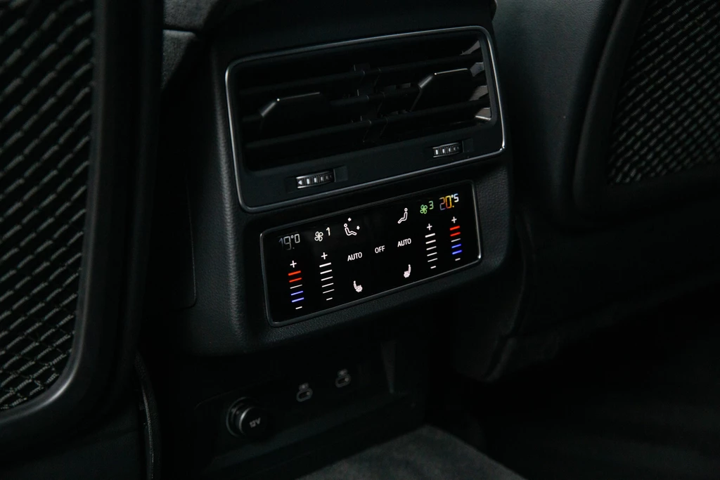 Audi RSQ8 – foto 48