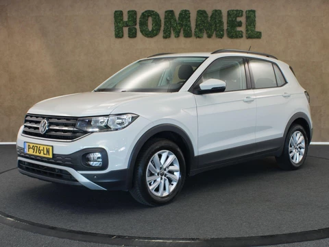 Volkswagen T-Cross 1.0 TSI Life ORIGINEEL NEDERLANDSE AUTO - AFKOMSTIG VAN 1E EIGENAAR - PARKEERSENSOREN VOOR/ ACHTER - NAVIGATIE - ADAPTIEVE CRUISE CONTROL - AIRCO - ARMSTEUN VOOR - 4 SEIZOENENBANDEN - DAKRAILS - DAB AUDIO