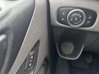 Ford Transit Custom – thumbnail 28