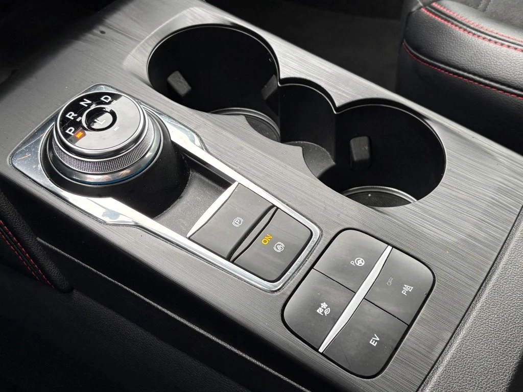 Ford Kuga – foto 15