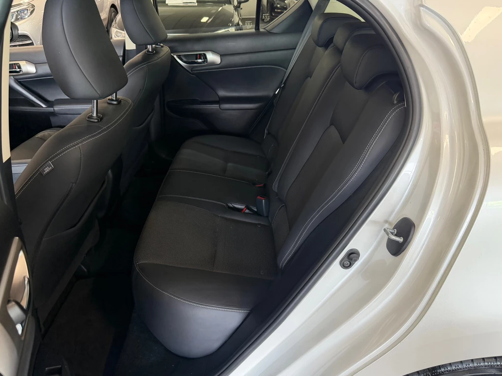 Lexus CT – foto 12