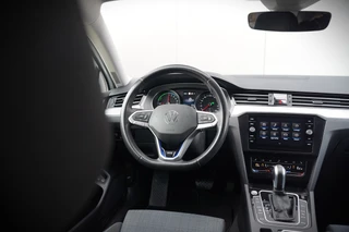 Volkswagen Passat – thumbnail 41