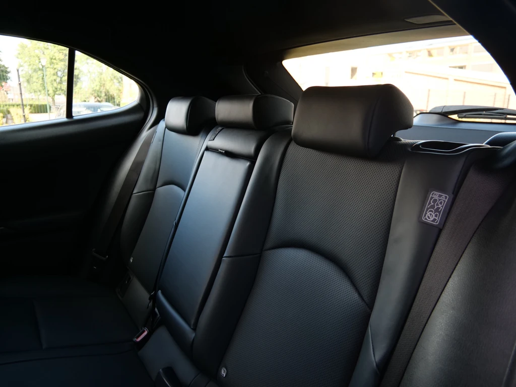 Lexus UX – foto 11