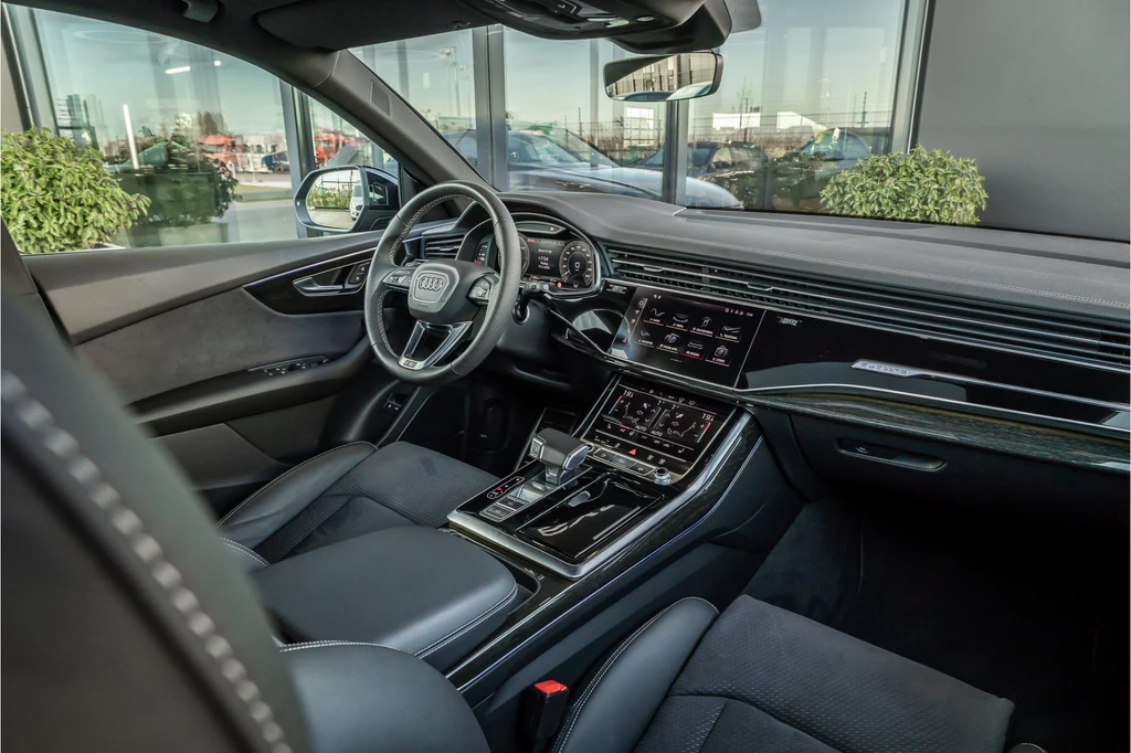 Audi Q8 – foto 12