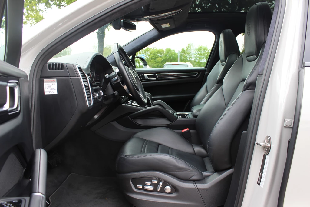 Porsche Cayenne – foto 12