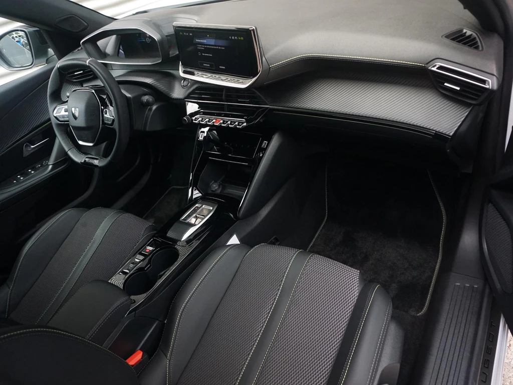 Peugeot e-2008 – foto 10