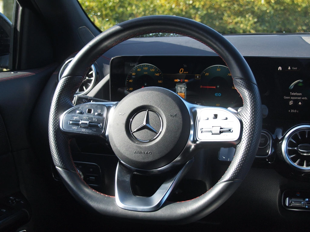 Mercedes-Benz EQA – foto 17