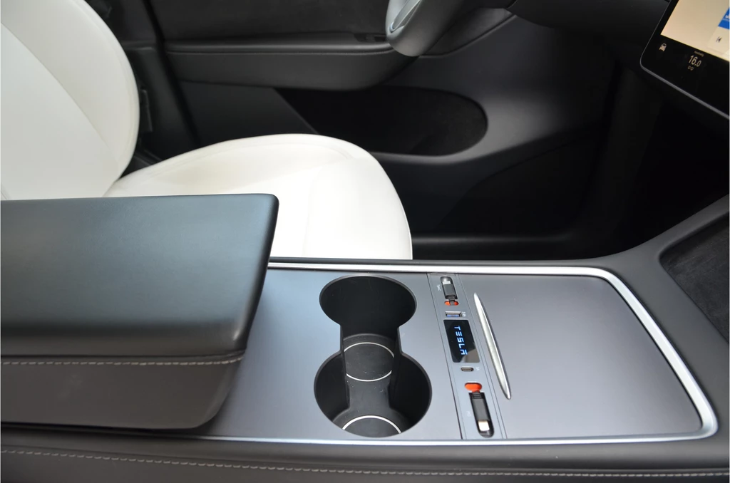 Tesla Model Y – foto 28