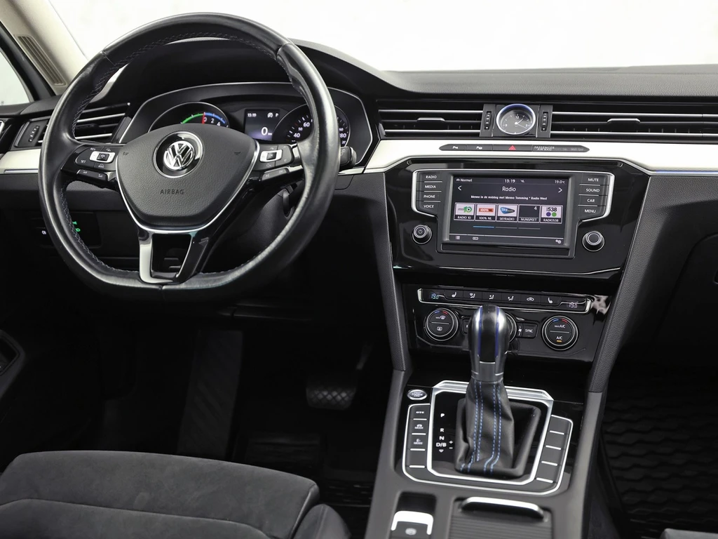 Volkswagen Passat – foto 8