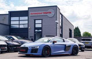 Audi R8 – thumbnail 5