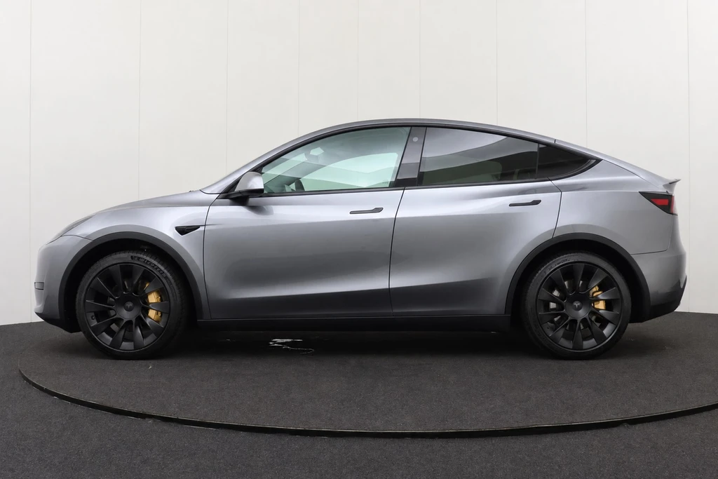 Tesla Model Y – foto 2