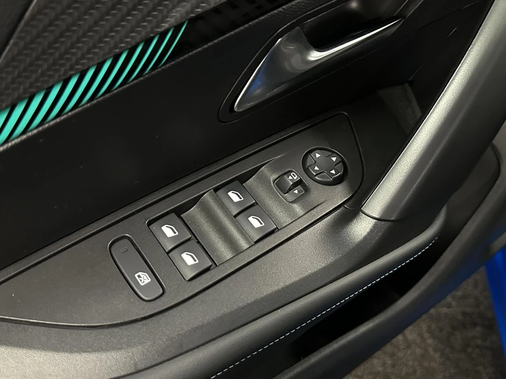 Peugeot e-2008 – foto 21