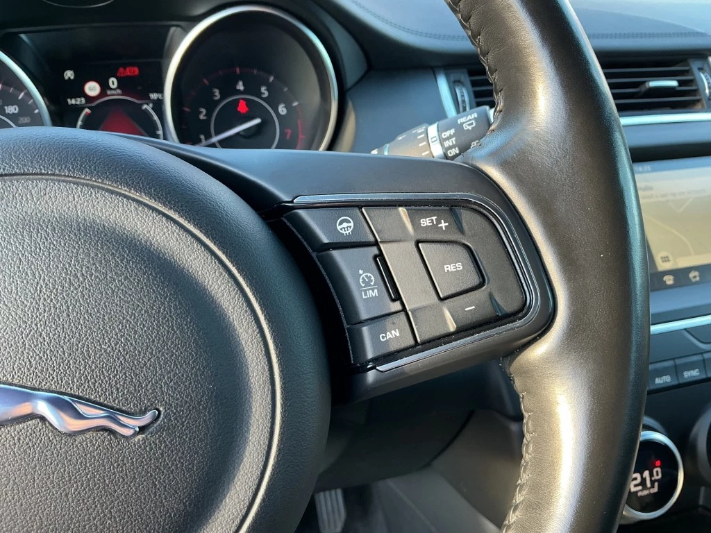 Jaguar E-PACE – foto 21