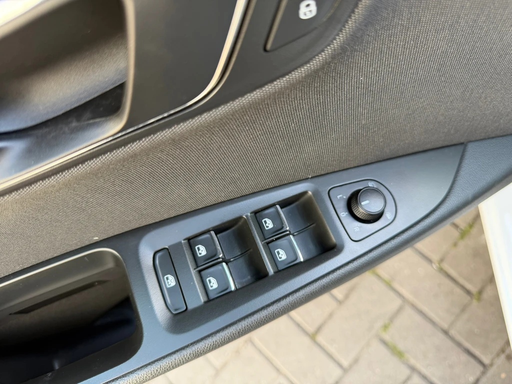 SEAT Leon – foto 28