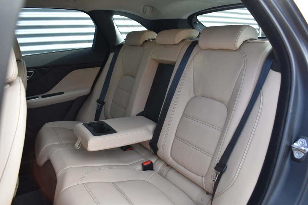 Jaguar F-PACE – foto 33