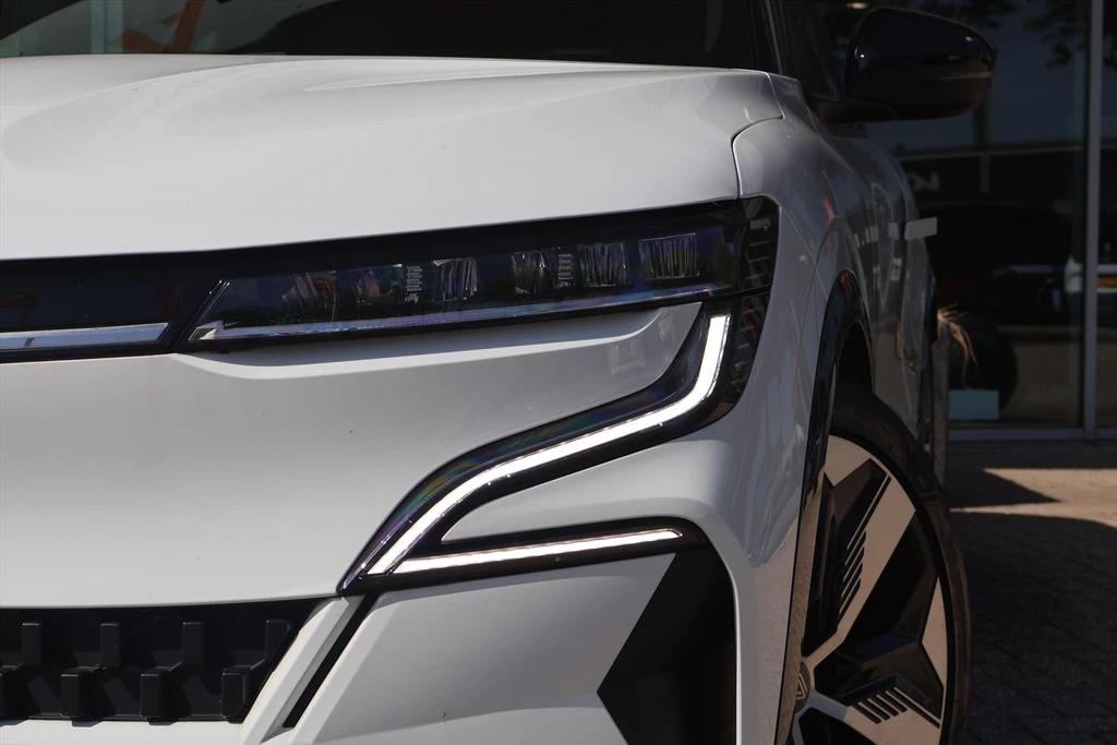 Renault Megane E-Tech – foto 6