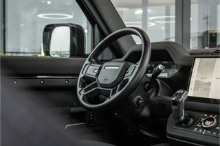 Land Rover Defender – thumbnail 14