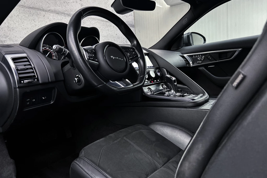 Jaguar F-TYPE – foto 15