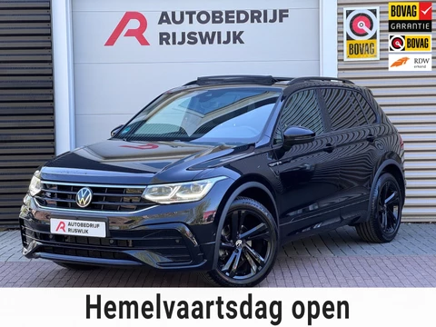 Volkswagen Tiguan 1.5 TSI R-Line Pano/Trekhaak/360/Sfeer