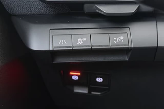 Renault Megane E-Tech – thumbnail 16