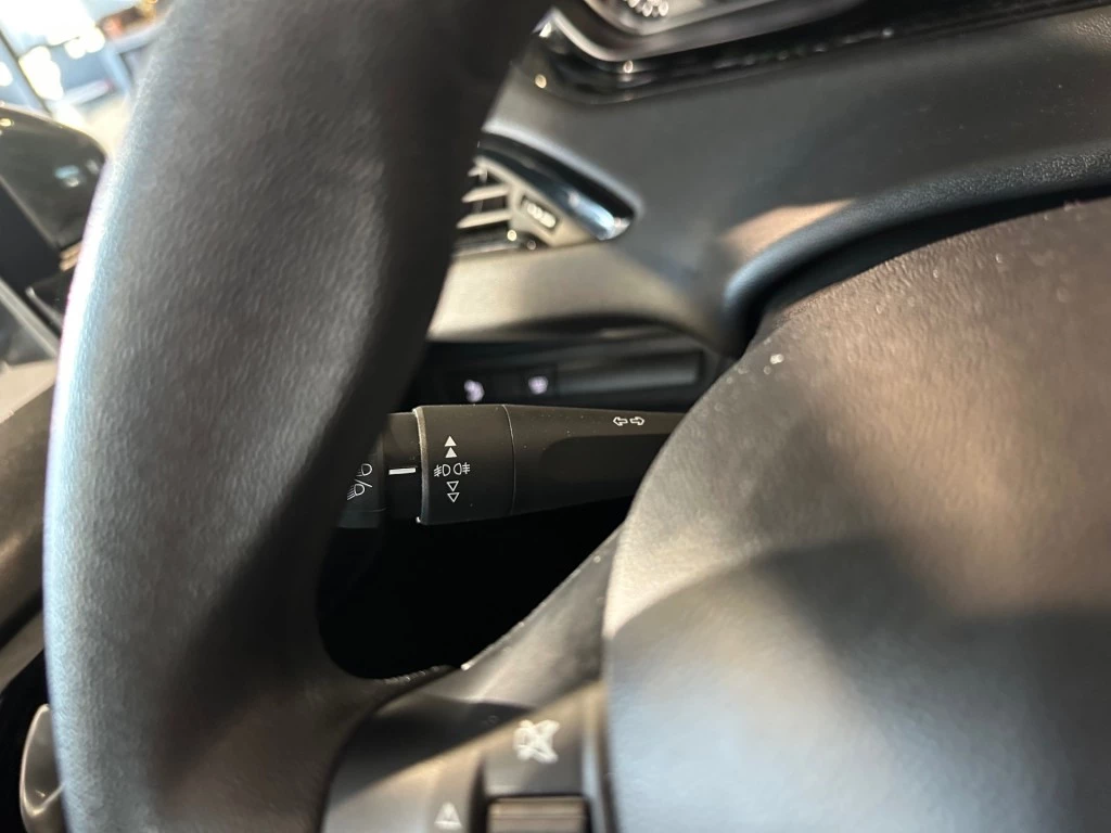 Peugeot 208 – foto 23