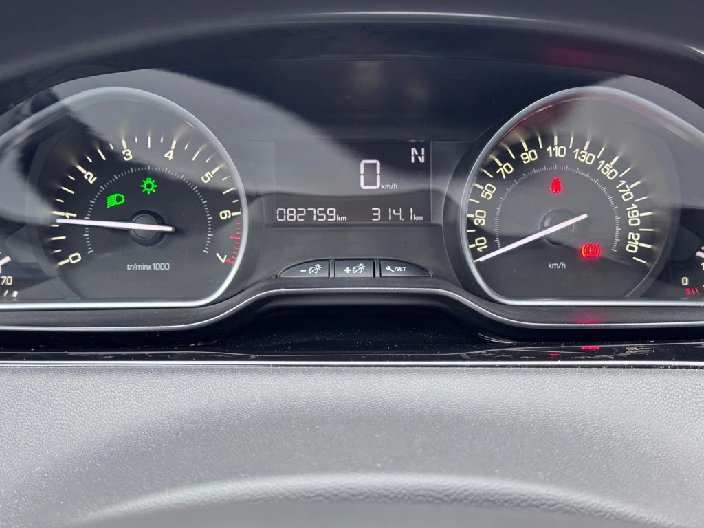 Peugeot 208 – foto 15