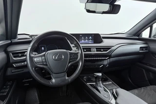 Lexus UX – thumbnail 19