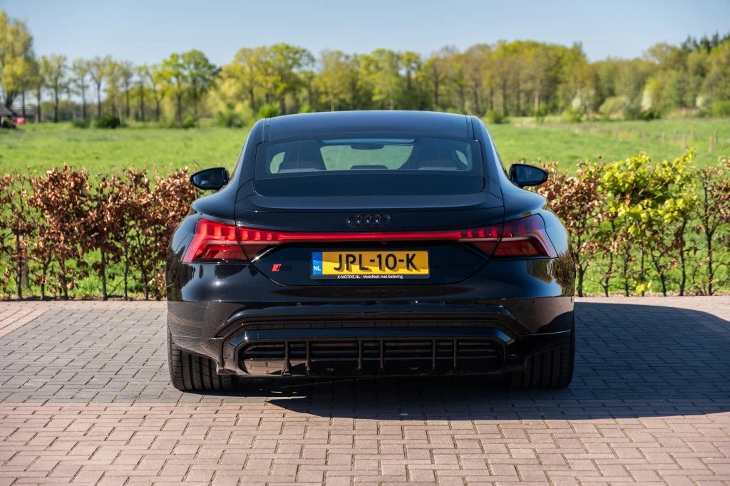 Audi e-tron GT – foto 10