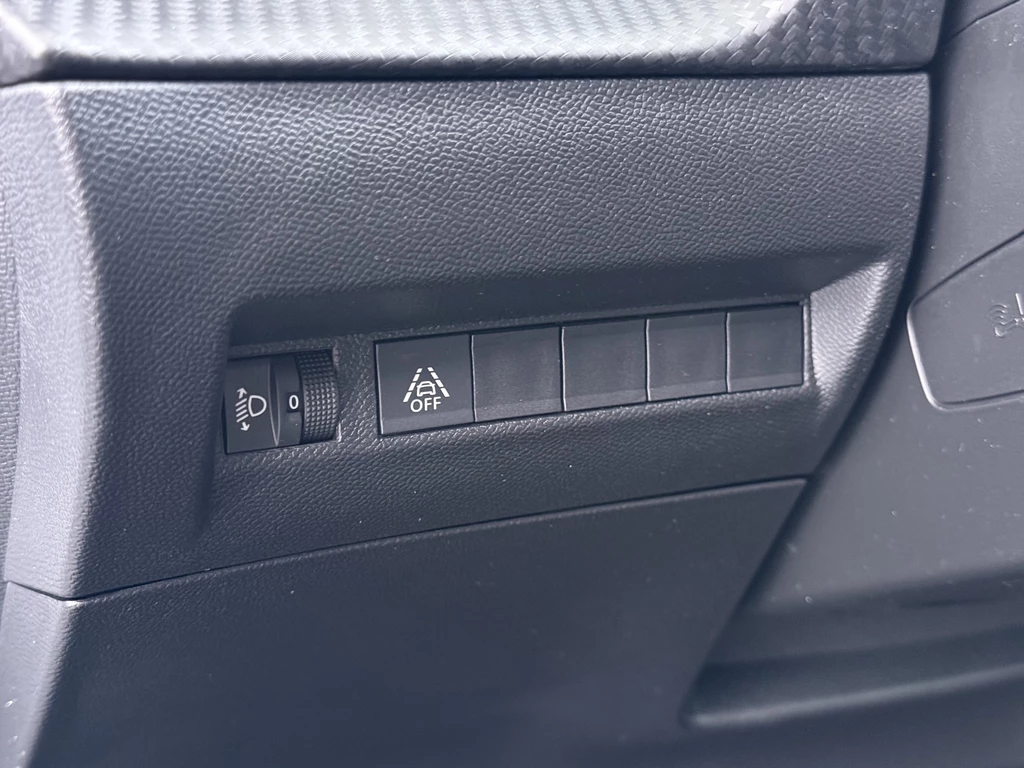 Peugeot e-2008 – foto 33