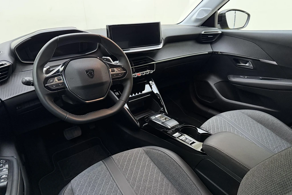 Peugeot 208 – foto 15