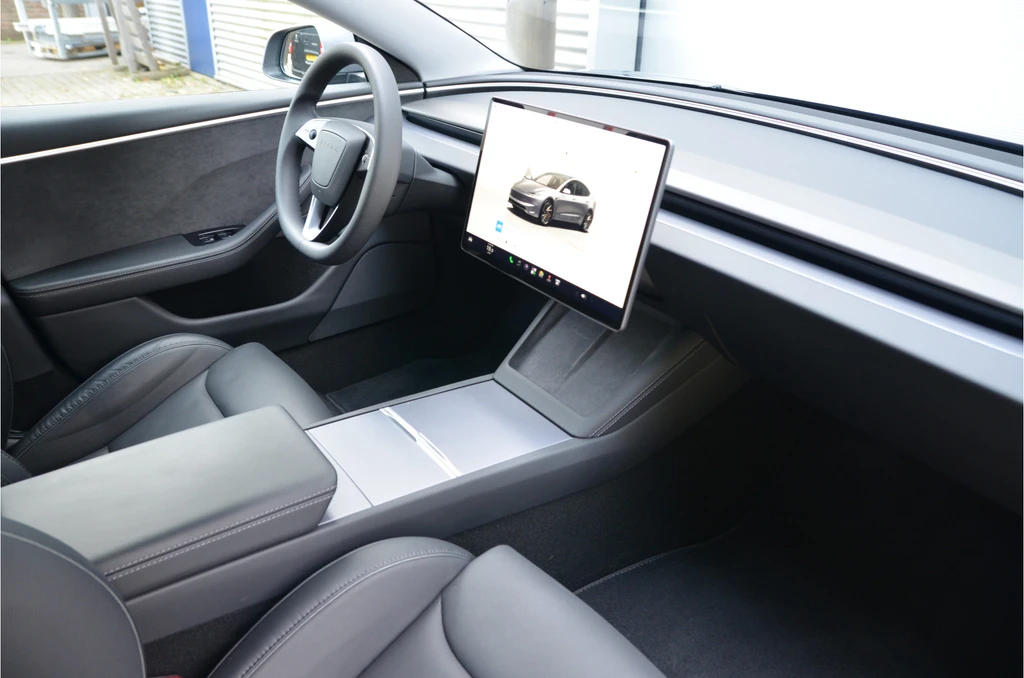 Tesla Model 3 – foto 12