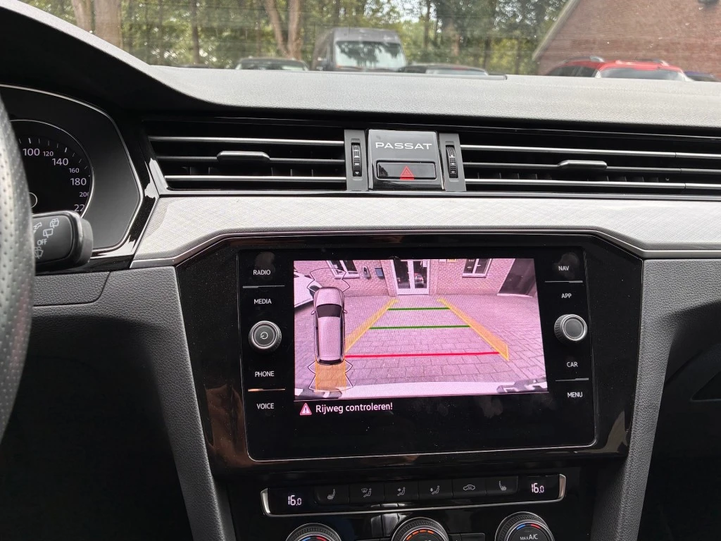 Volkswagen Passat – foto 20