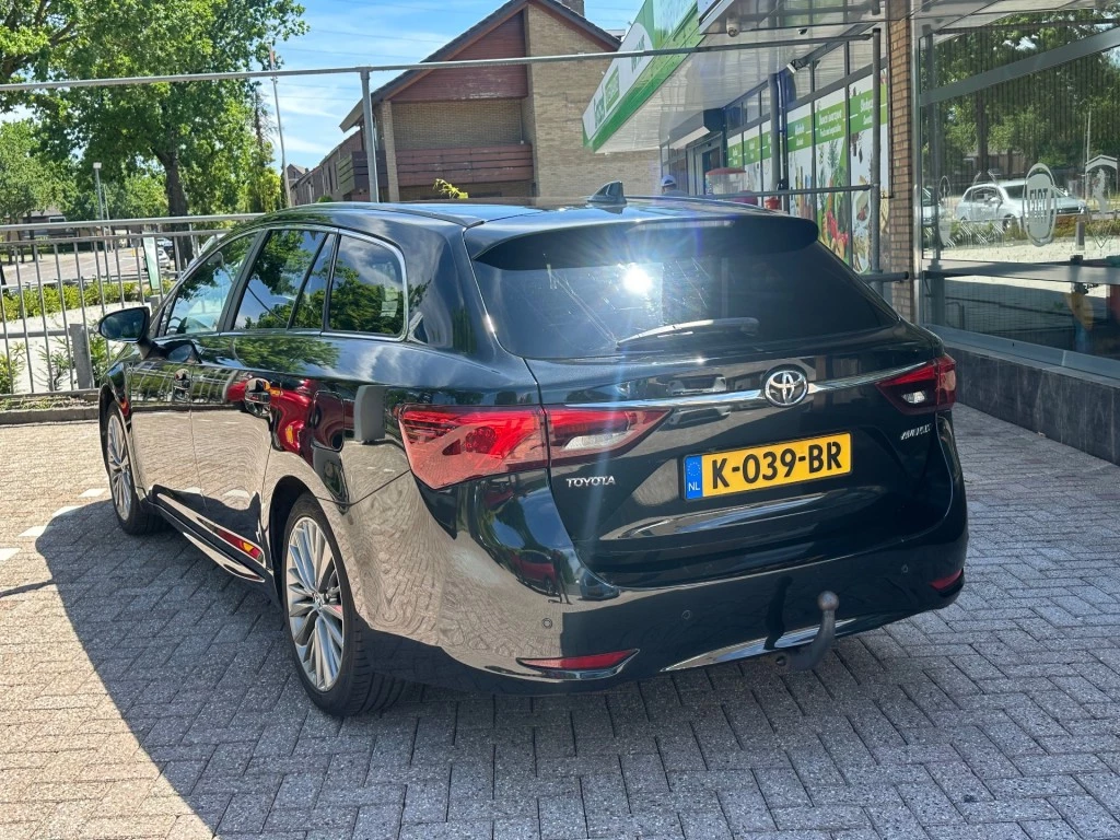 Toyota Avensis – foto 3