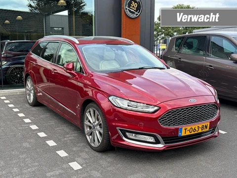 Ford Mondeo Wagon 2.0i Vignale Pano Leder Massage Camera LED Trekhaak