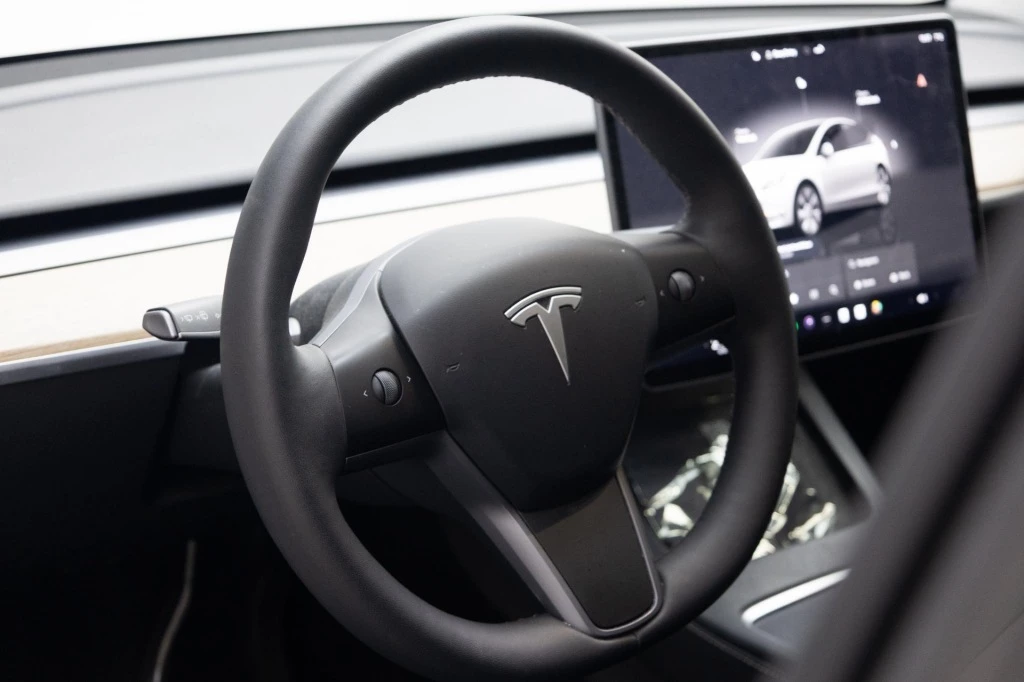 Tesla Model Y – foto 16