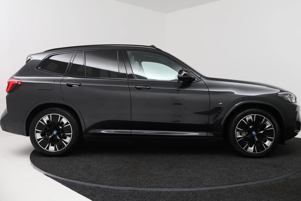 BMW iX3 – foto 6