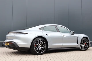 Porsche Taycan – thumbnail 2