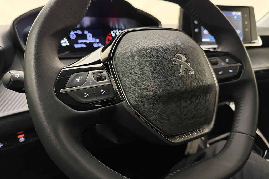 Peugeot 208 – foto 15
