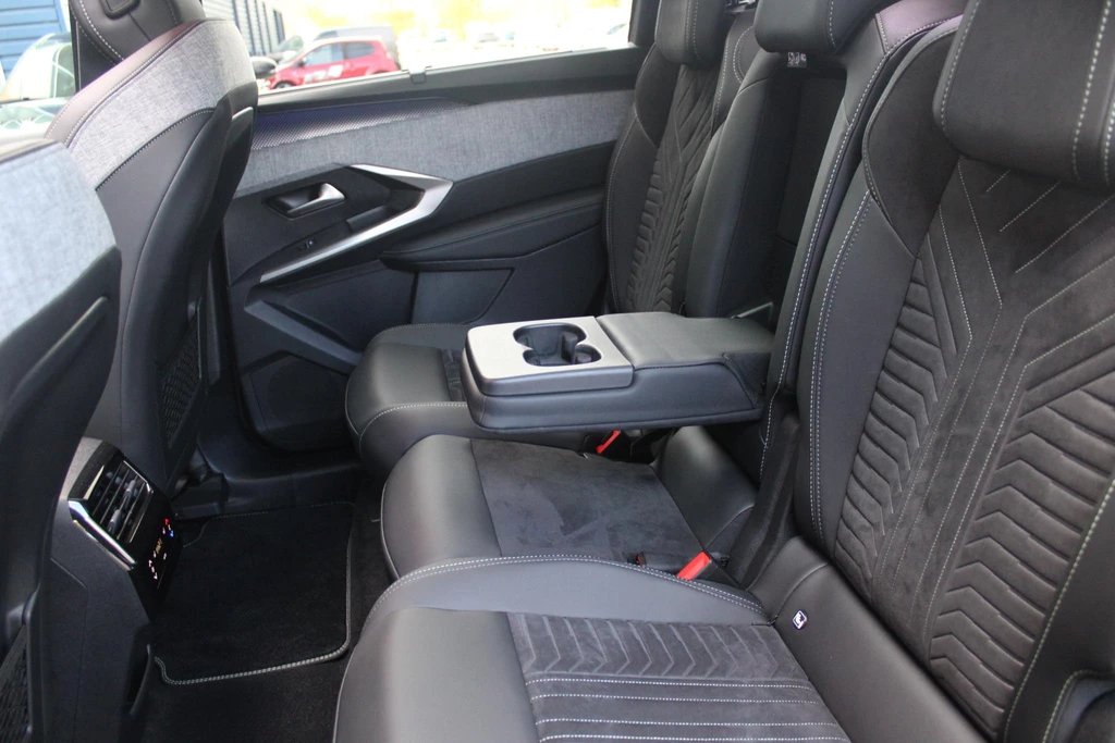 Peugeot e-5008 – foto 36