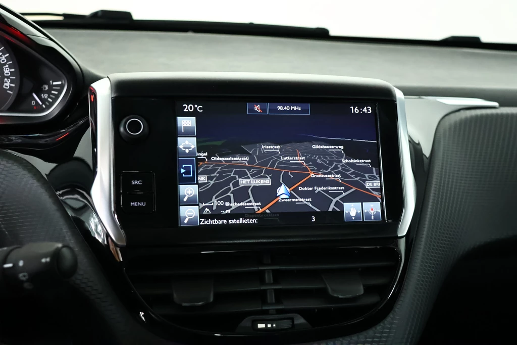 Peugeot 208 – foto 16