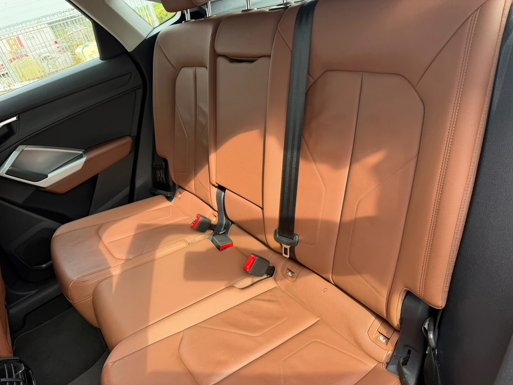 Audi Q3 – foto 11