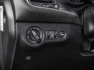 Dodge Challenger – thumbnail 18