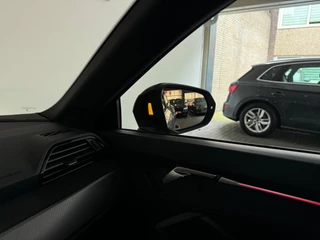 Audi RSQ3 – thumbnail 23